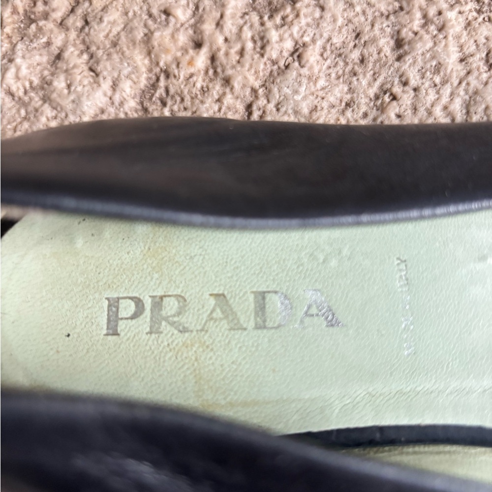 Prada Black Leather Minimal T-Strap Thong Flats Sandals Shoes 37.5/US 7 - Picture 8 of 10